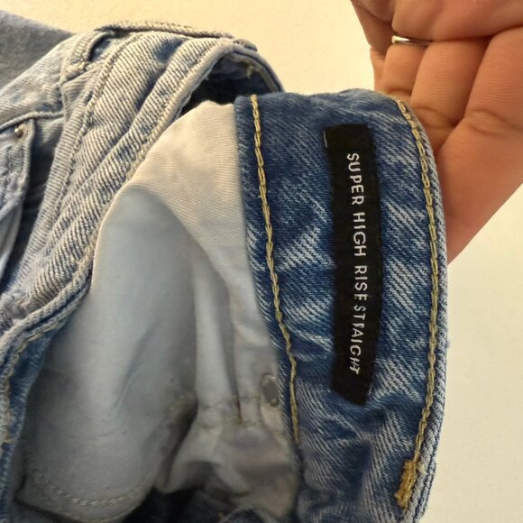 FREE ASSEMBLY WOMENS SIZE 14 JEANS SUPER HIGH RISE STRAIGHT DISTRESSED LIGHT WAS - Picture 6 of 13